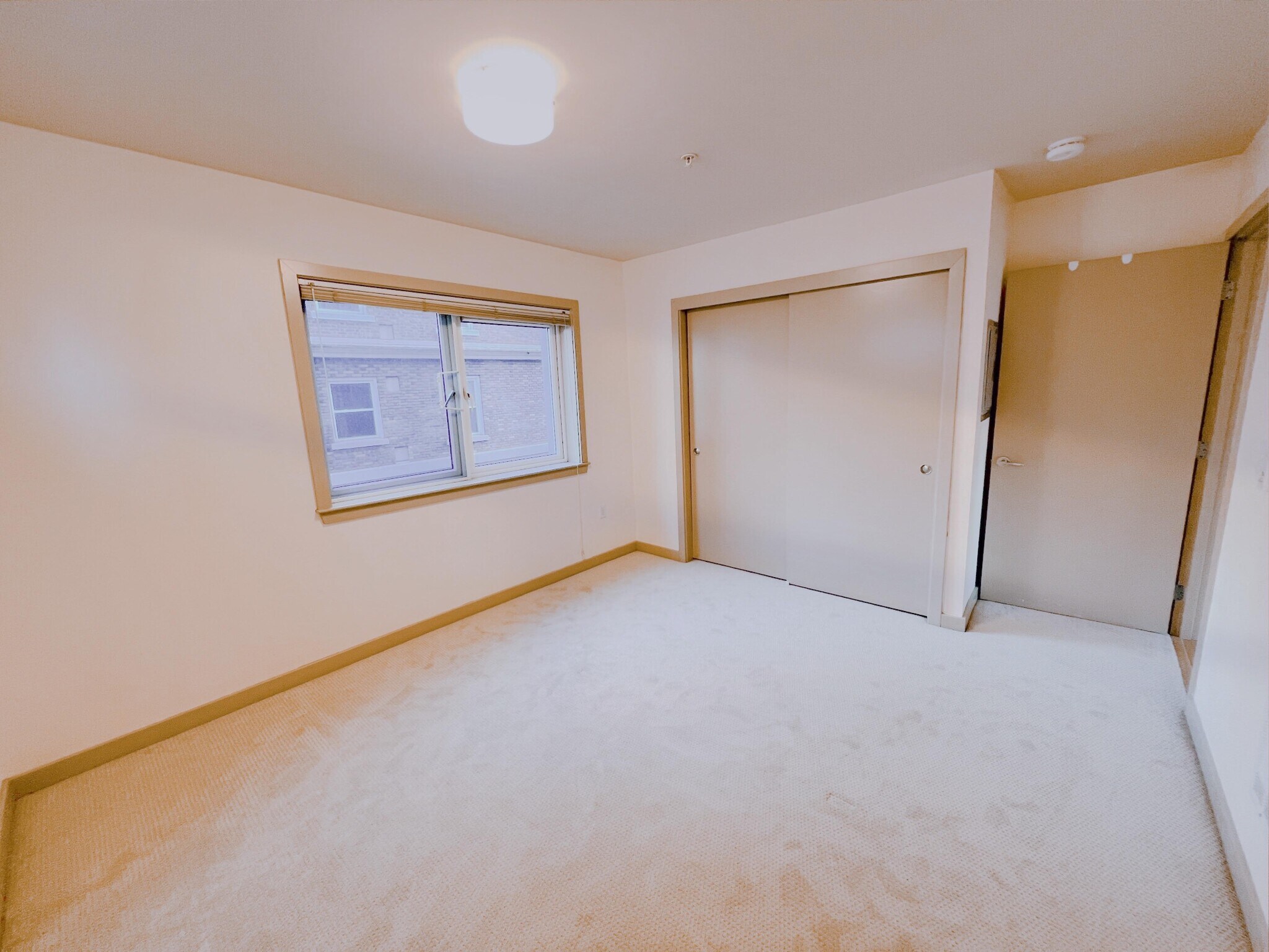 Building Photo - 103 Bellevue Ave E