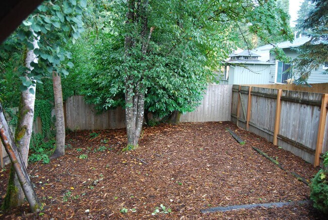 Building Photo - Charming 2 Bedroom 1.5 Bathroom in Tigard