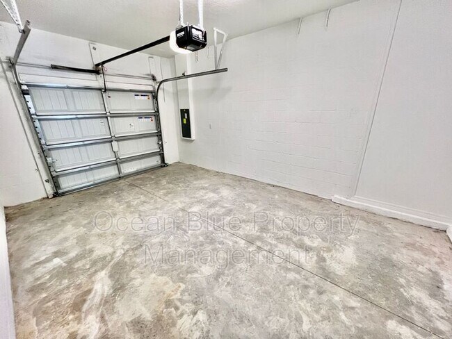 Building Photo - 30728 Veridian Way
