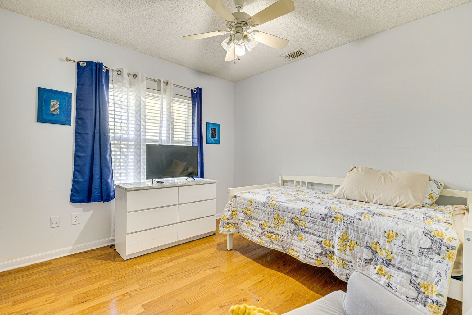 Building Photo - 4955 Southfork Ranch Dr