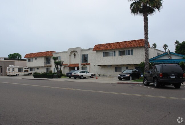 Building Photo - Villa Del Monica Apartment