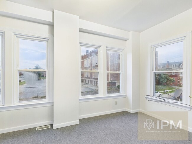 Building Photo - 595 Madison Ave