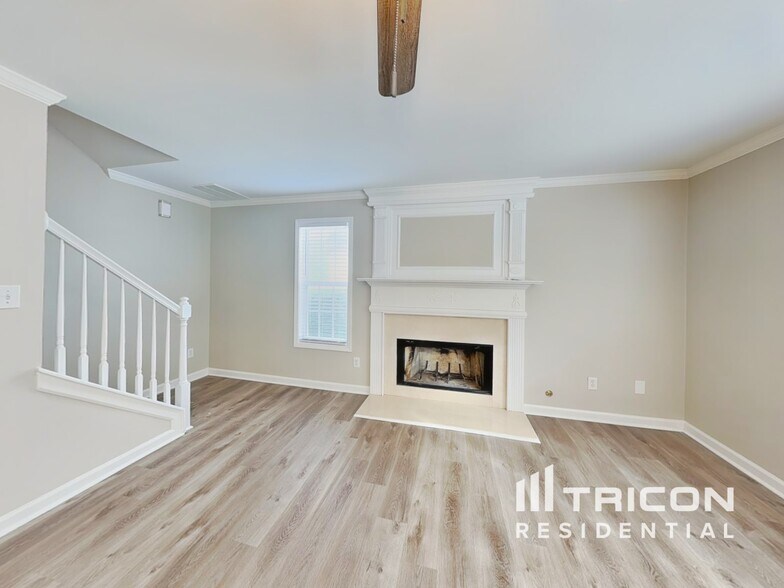 Building Photo - 9260 Carnes Estates Dr