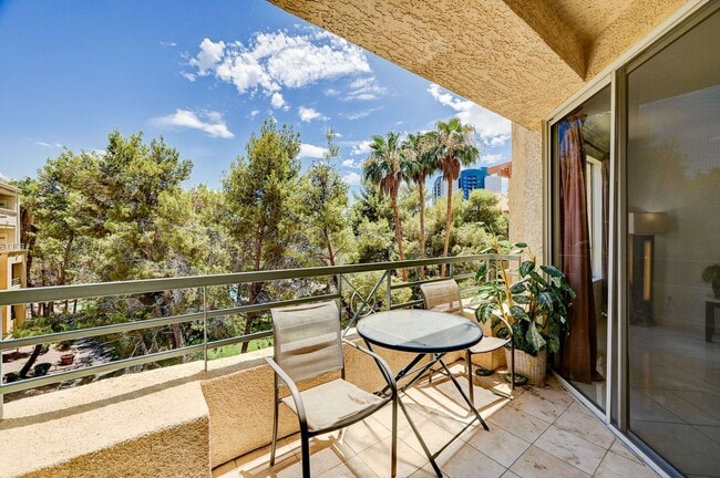 Building Photo - Luxurious Meridian Condo. Live 24/7 Guard ...
