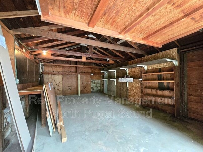 Building Photo - 710 Beach Ave