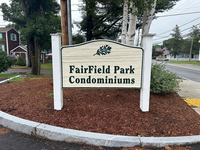 Building Photo - 53 Fairfield Park