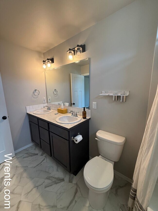 Building Photo - Beautiful Newer Home in Greenacres - Centr...