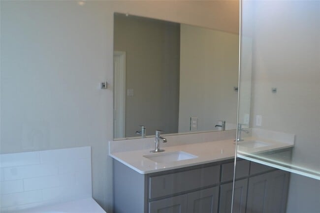 Building Photo - 270 Irish Moss Dr
