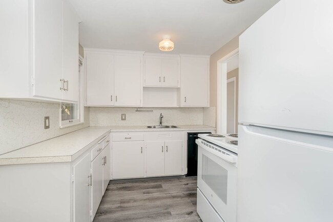 Building Photo - 2Bd/1Ba Seattle House