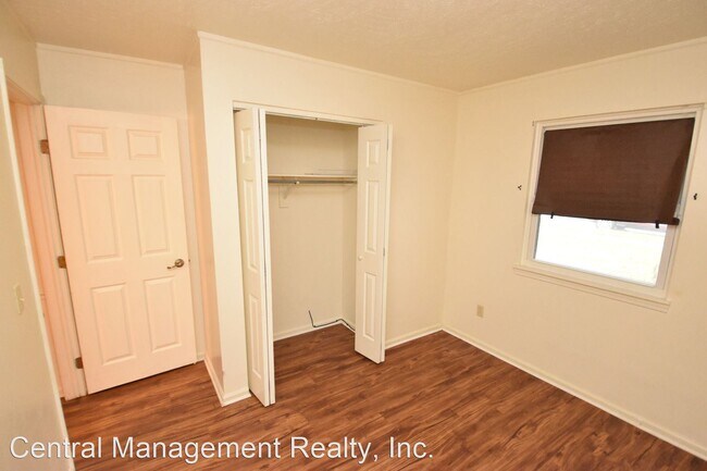 Building Photo - 2 br, 1 bath House - 120 W. Leyete Ave