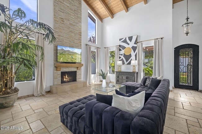 Building Photo - 6198 N 28th Pl