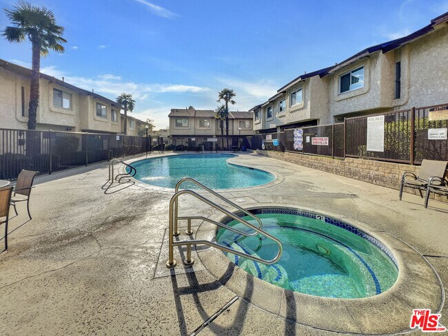 Building Photo - 13701 Hubbard St