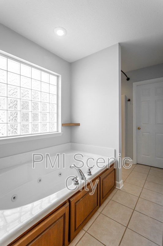 Building Photo - 145 Candie Ln