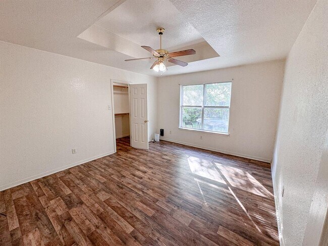 Building Photo - 4209 Thunder Creek Dr