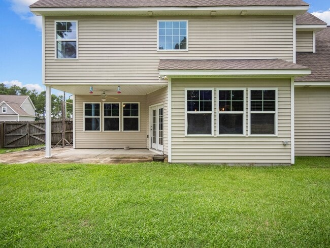 Building Photo - Welcome to Tall Pines Of New River!