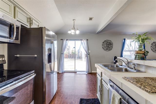 Building Photo - 3153 Ronay Dr