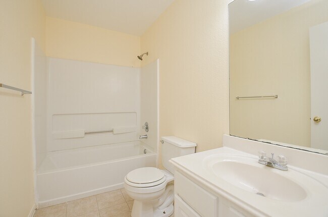 Building Photo - 3907 Pebble Garden Ln