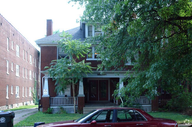 Building Photo - 277 Lyndhurst Pl
