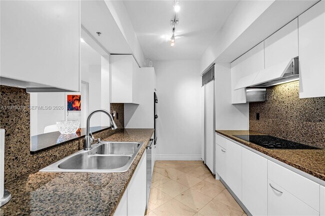 Building Photo - 1500 Ocean Dr