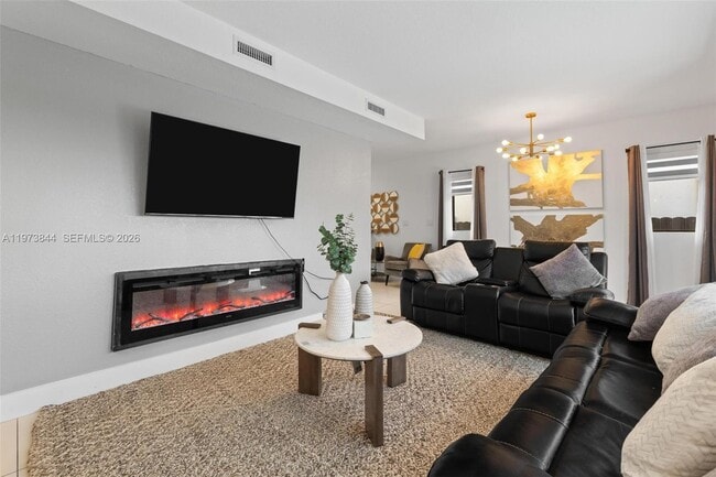 Building Photo - 206 NW 11th Ct