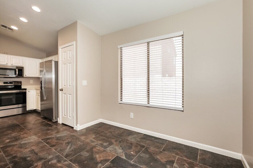 Building Photo - 33053 N North Butte Dr