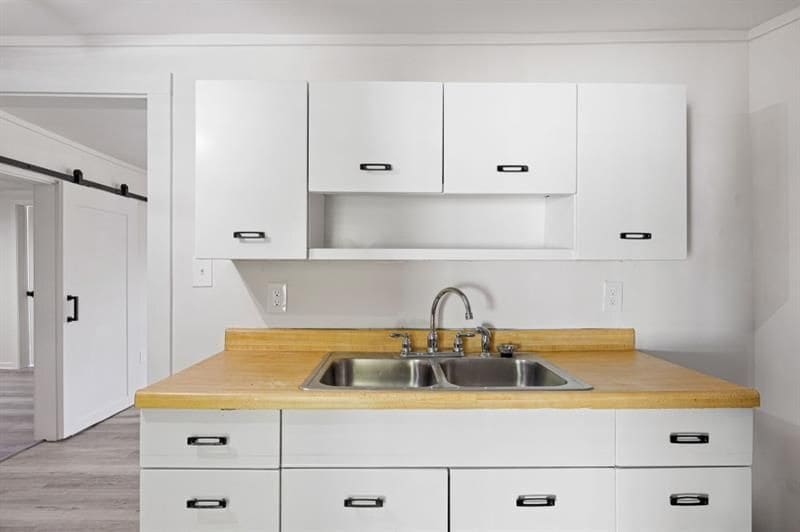 Building Photo - 24 E Iron Belt Rd SE