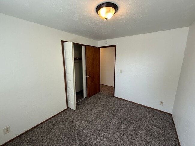 Building Photo - 2907 Moraga Ave SE