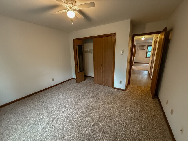 Building Photo - 653 Galena Ct