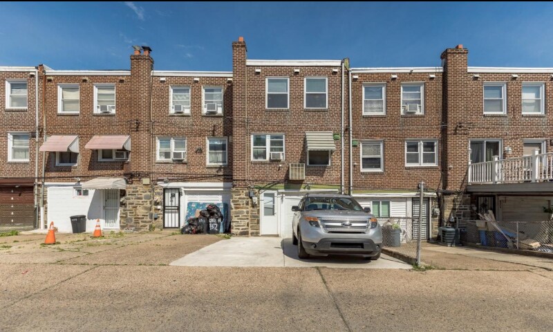 Building Photo - 4310 I St