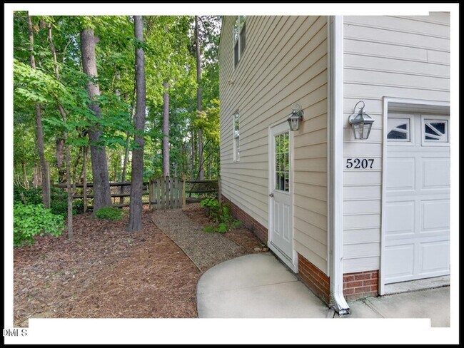 Building Photo - 5207 Tahoe Dr