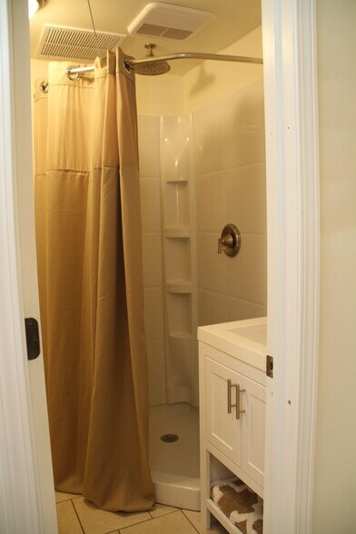 Building Photo - 87 Marine Dr