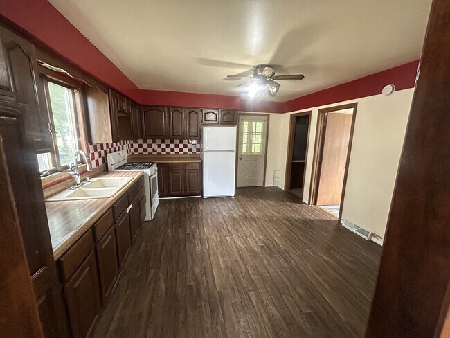 Building Photo - 1290 porter