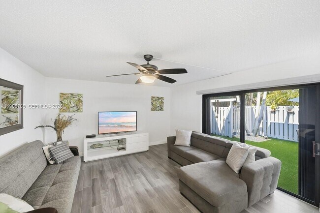 Building Photo - 3812 Jefferson St