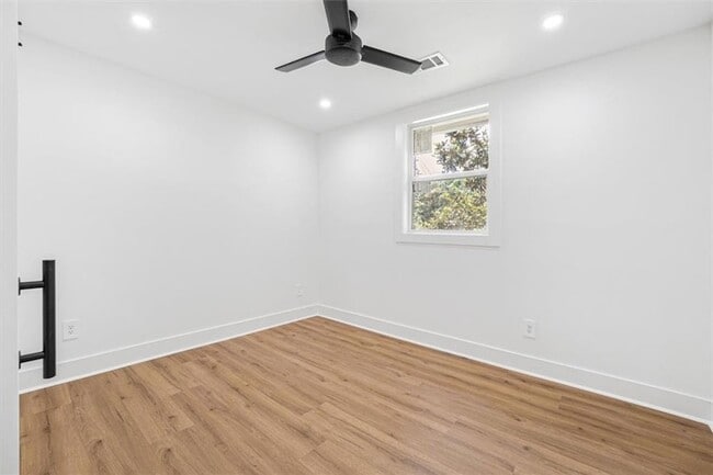 Building Photo - 2353 Clarissa Dr NW