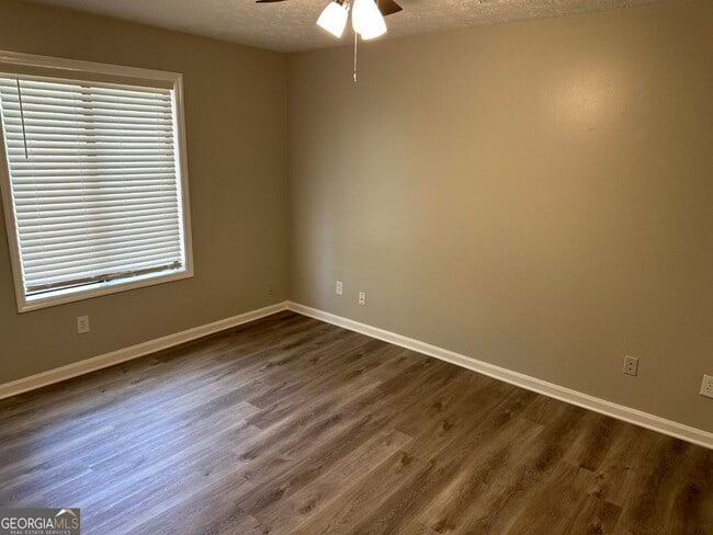 Building Photo - 115 Pine Terrace