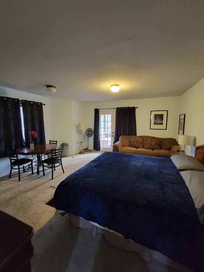 Building Photo - 8304 Bridgetown Dr