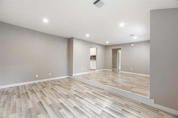 Building Photo - 4909 Higgins St