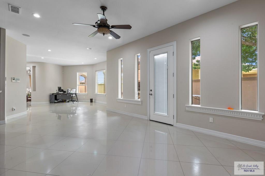 Building Photo - 6012 Wendy Lue Ct