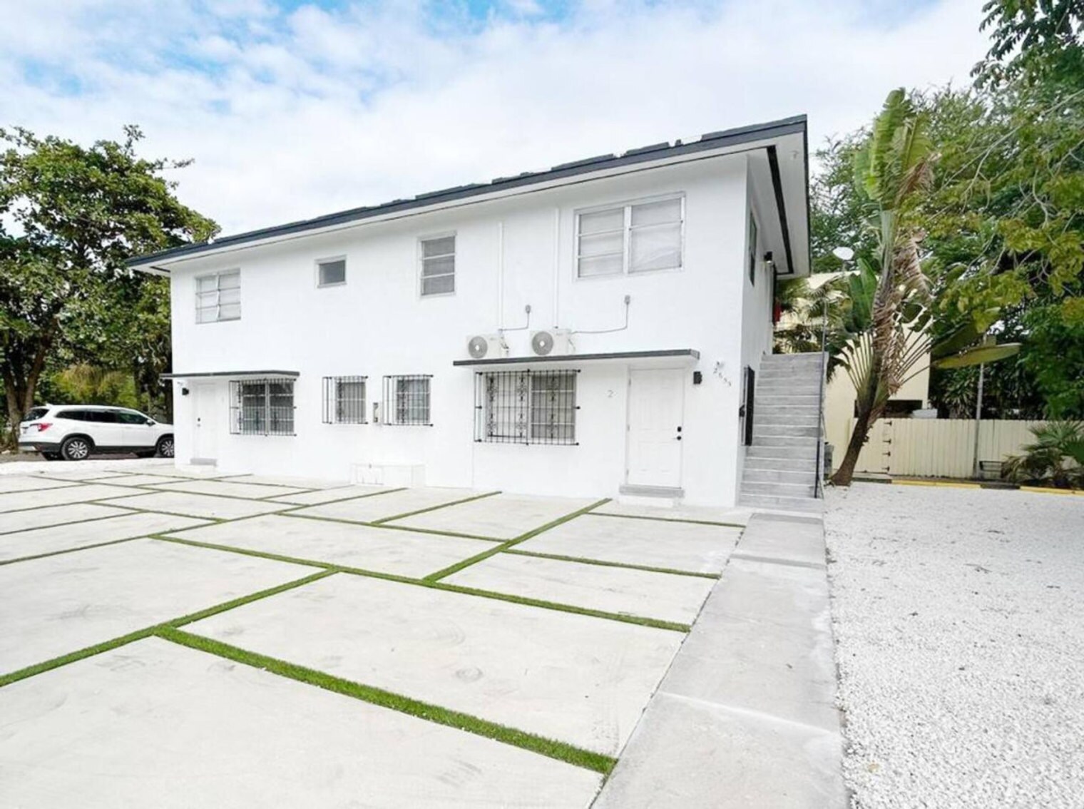 Building Photo - 2635 SW 24th Ave