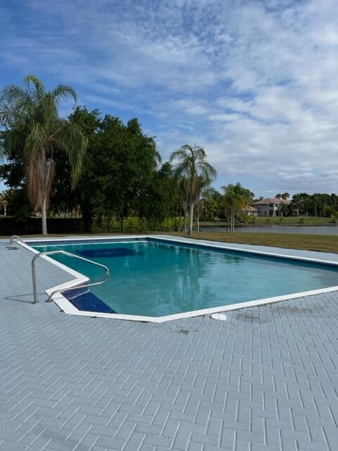 Building Photo - 16082 Rio Del Sol