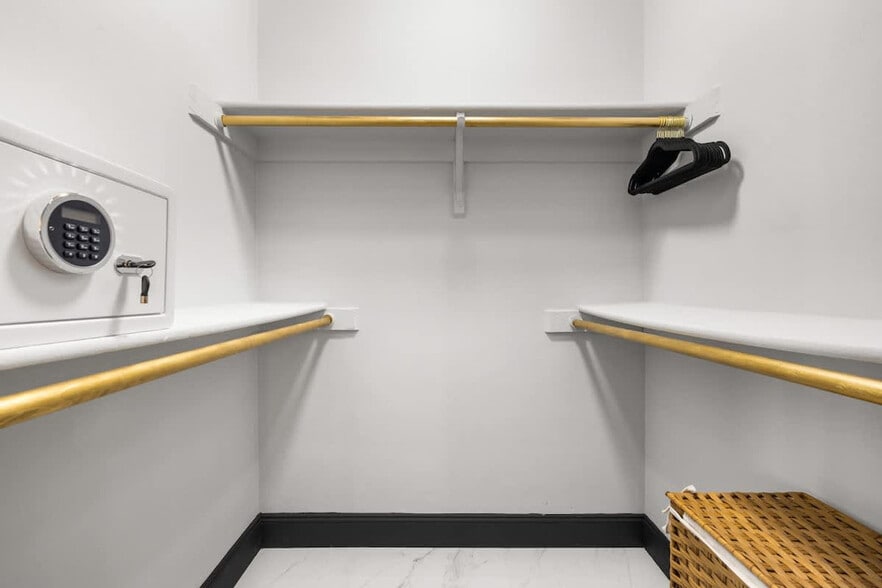 Building Photo - 10366 NW 15th St