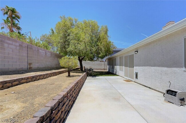 Building Photo - 8863 Haviland Rd