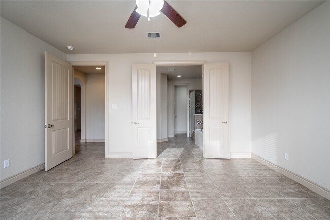 Building Photo - 24111 Valencia Ridge Ln