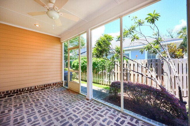 Building Photo - Church Street Village Home For Rent