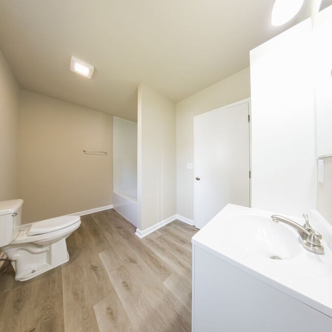 Building Photo - 3 Bedroom 2 Bath Home Conrad Iowa