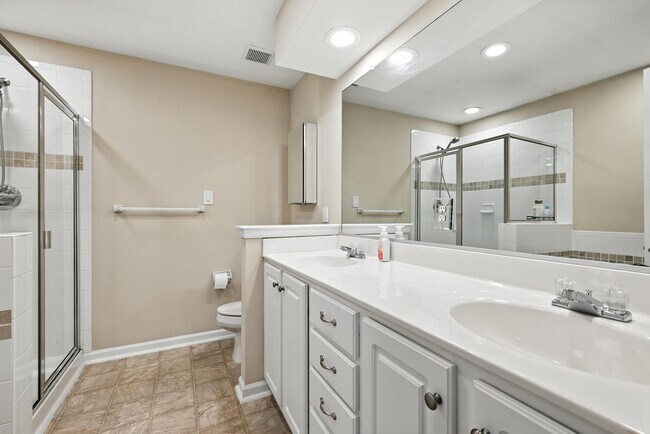 Building Photo - 965 Turtle Pond Ln