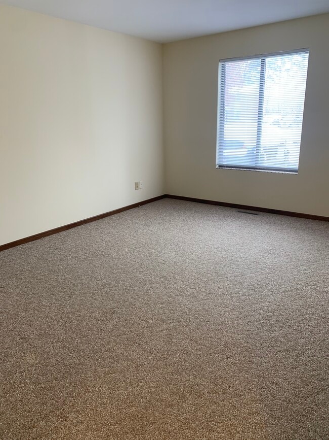 Bedroom - 475 W Mae Rose Ave