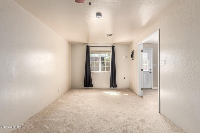 Building Photo - 809 N Gilbert Ave