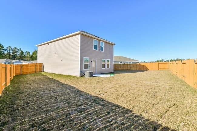 Building Photo - 26251 Bosch Dr