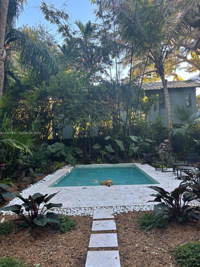 Building Photo - 2330 Overbrook St